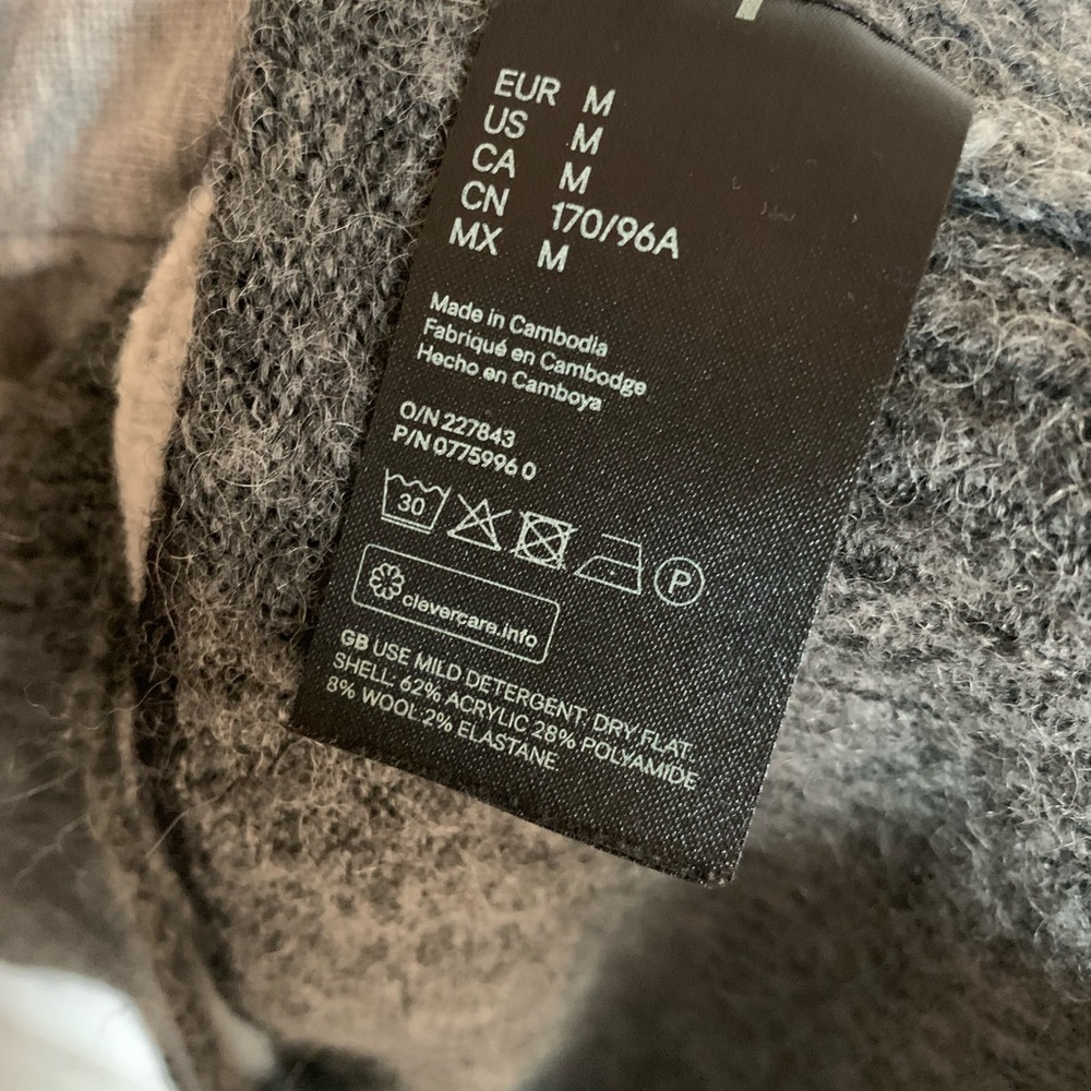 H & M Striped Black and Gray Women's Sweater - Picture 3 of 3